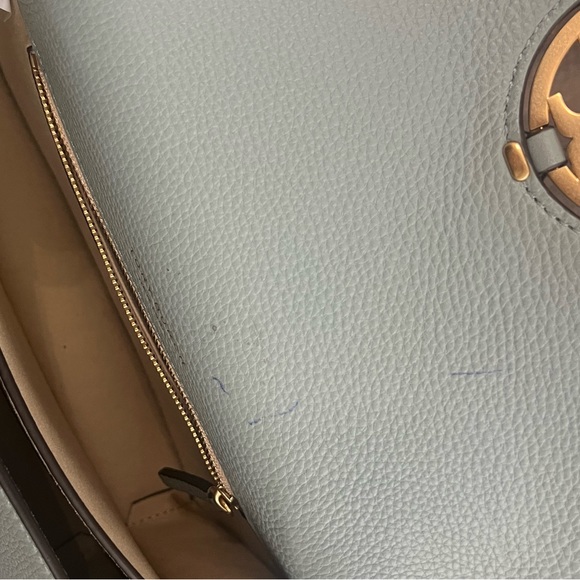 Tory Burch crossbody bag in mint condition and carried a couple times only - Picture 8 of 9